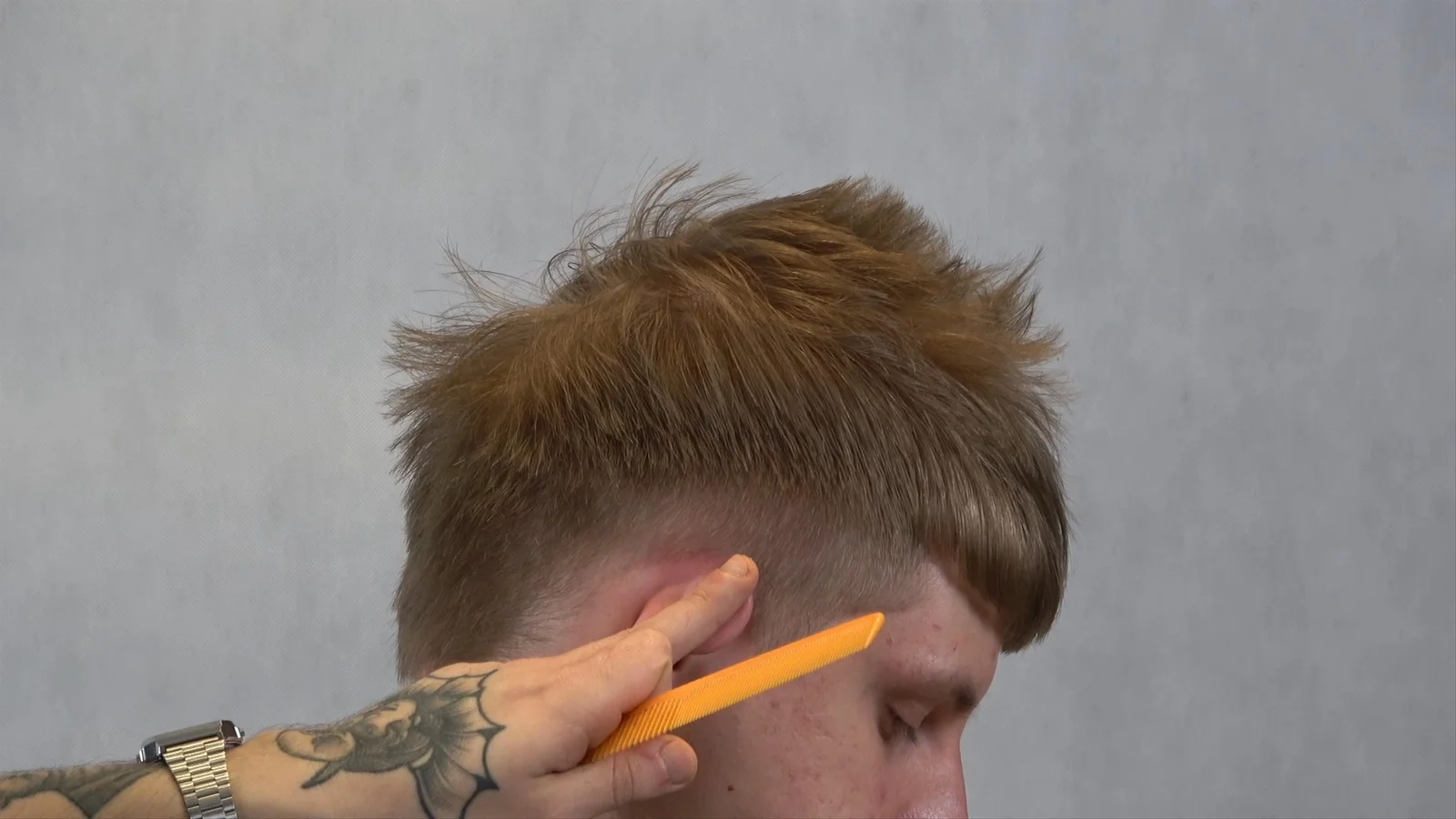 Burst fade z cropem w czasie salonowym - zdjęcie 6