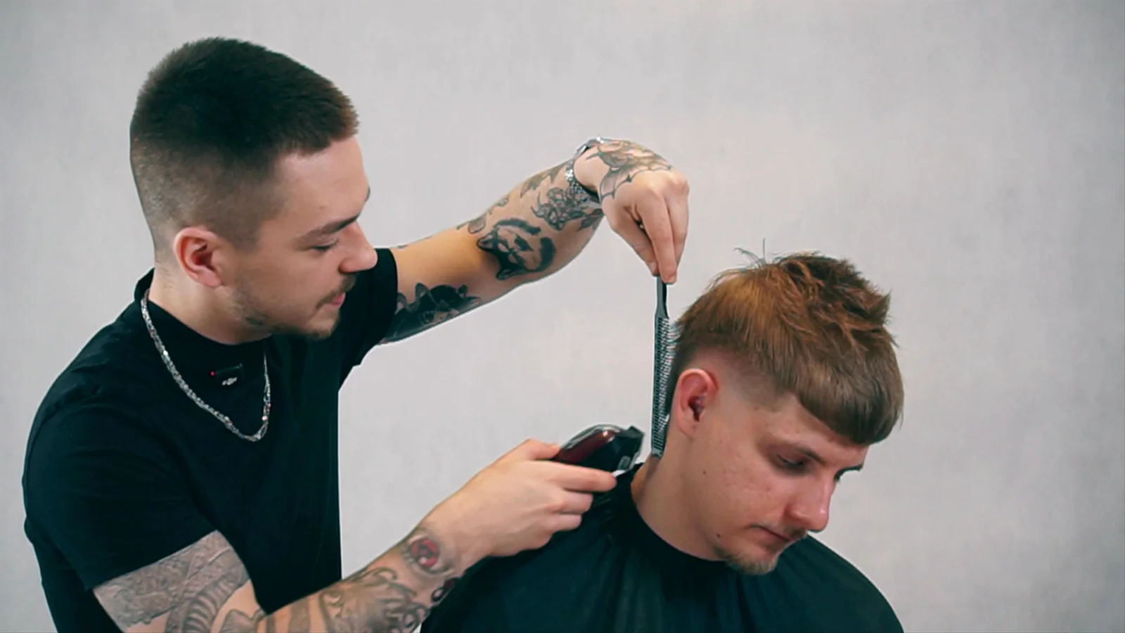Burst fade z cropem w czasie salonowym - zdjęcie 7