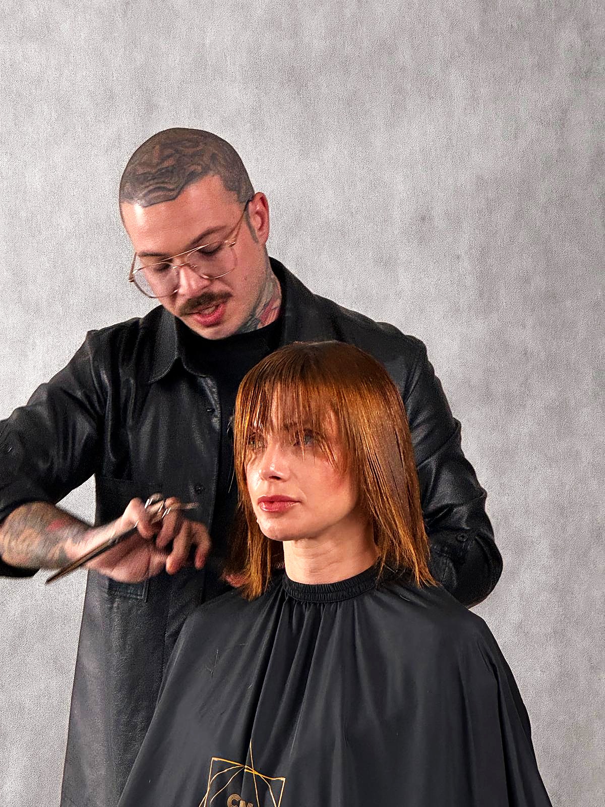 Dłuższy long bob z warstwami na falowane włosy - zdjęcie 5
